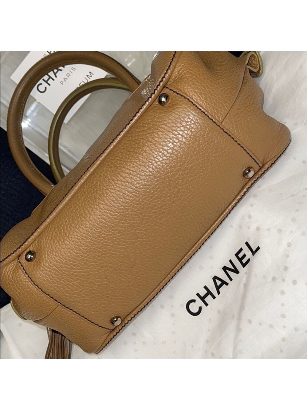 AUTHENTIC CHANEL LAX TASSEL BOWLER BAG TAWNY PEBBLED LEATHER SHOULDER BAG - Picture 5 of 16